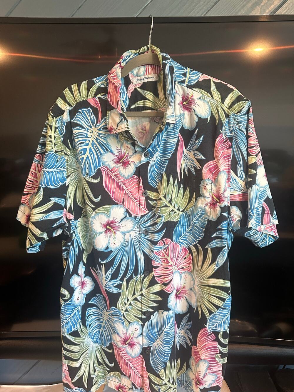 Tommy Bahama Silk Blend Shirt Mens XL Tall Tropical Floral Short Sleeve